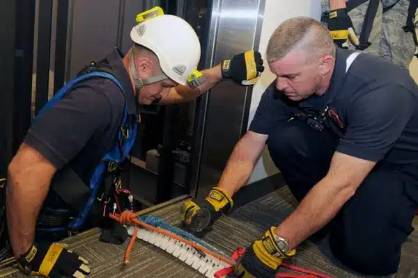 نصب سیستم VVVF آسانسور 3VF | آسانسور تری وی اف