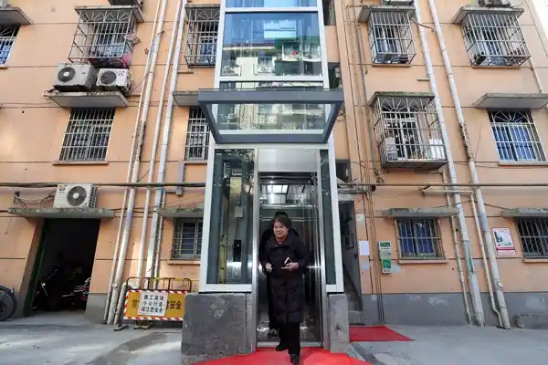 آیا رضایت همسایگان در نصب آسانسور ضروری است؟