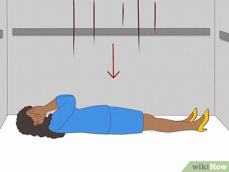 در هنگام سقوط آسانسور چکار کنیم؟