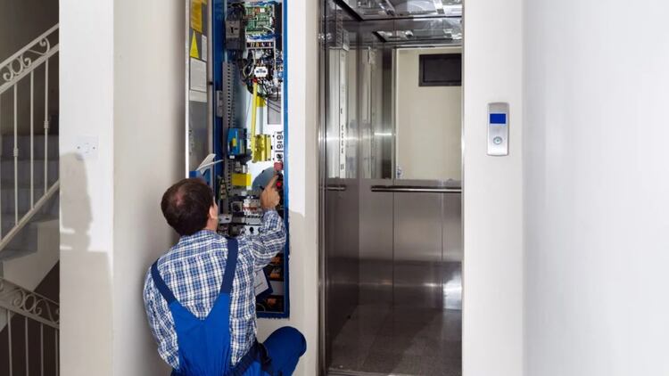 دلایل خرابی آسانسور