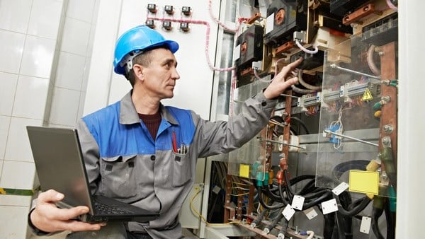 دکمه ریست آسانسور کجاست ؟