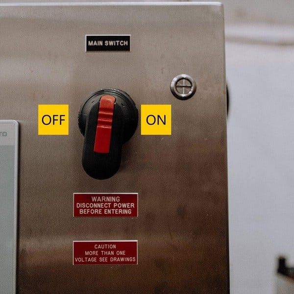 روشن کردن آسانسور