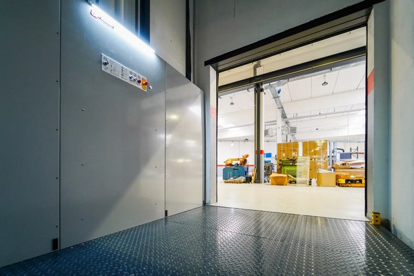 نصب آسانسور صنعتی