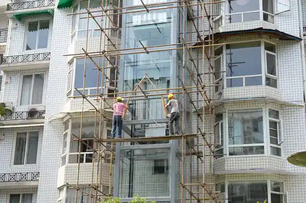 چگونه رضایت همسایگان در نصب آسانسور را جلب کنیم؟